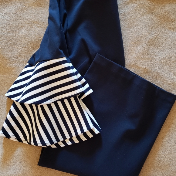 ELIZA J NAVY WITH NAVY & WHITE STRIPES BELL SLEEVES IN SIZE 6 - Picture 3 of 14